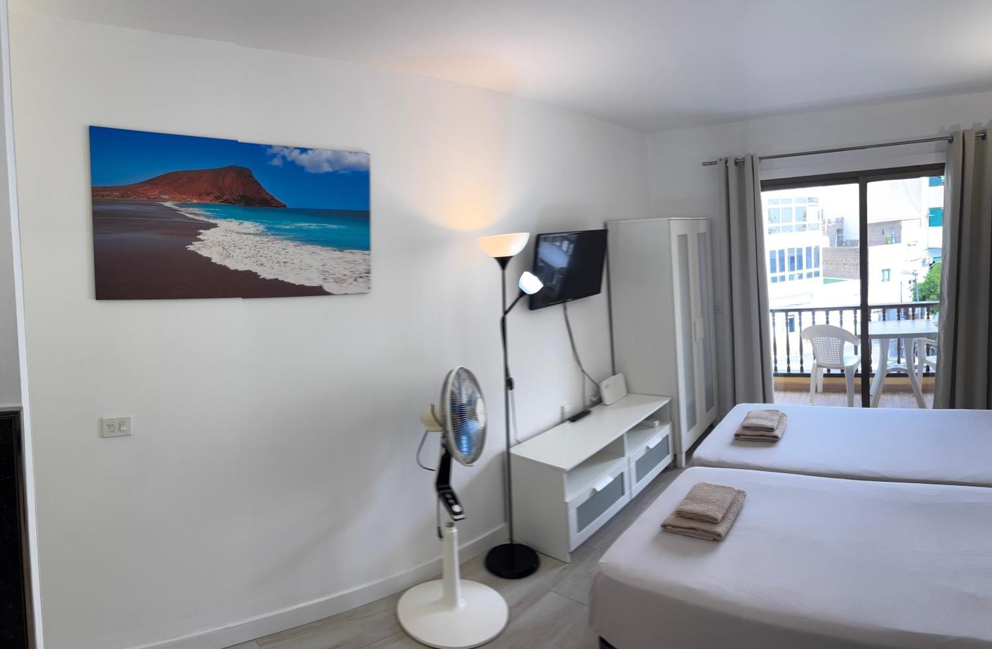 Cozy Studio in Los Cristianos Beach FREE WIFI Arona  Exterior foto