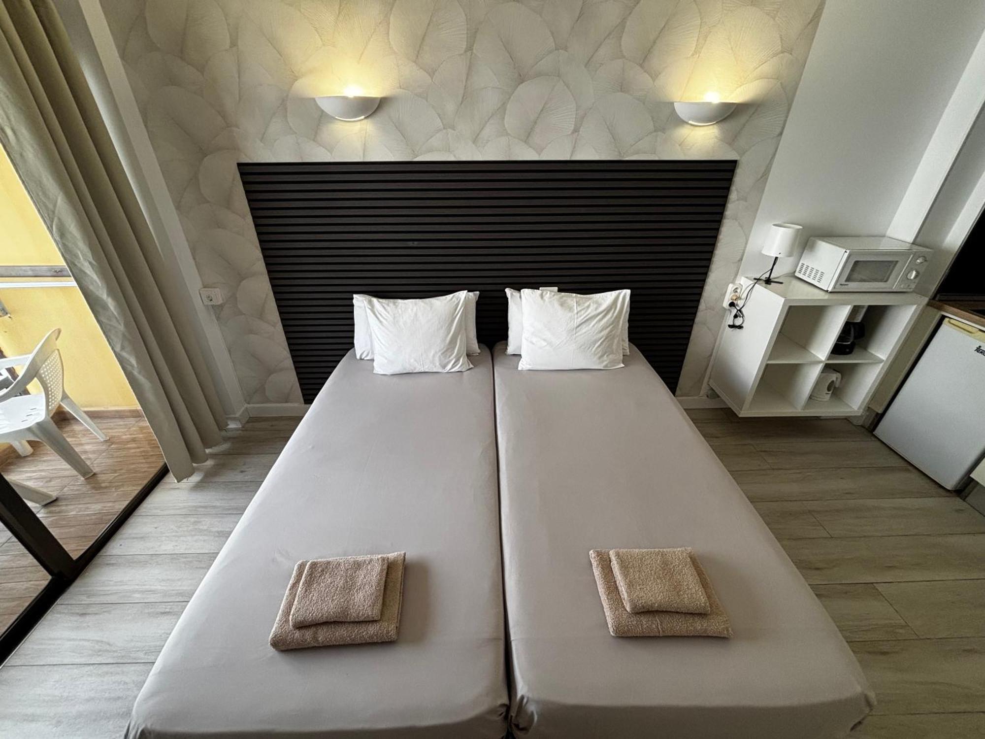 Cozy Studio in Los Cristianos Beach FREE WIFI Arona  Exterior foto